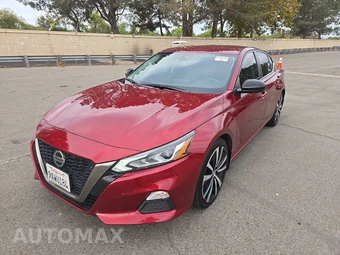2022 Nissan Altima SR