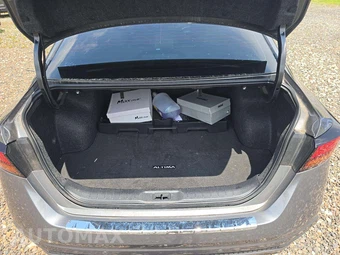 2022 Nissan Altima SR – miniatura 11