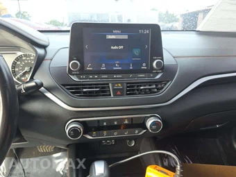 2022 Nissan Altima SR – miniatura 10