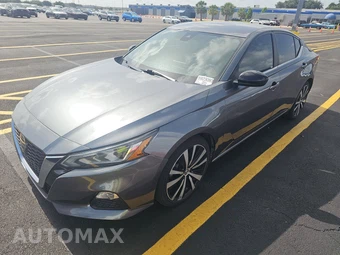 2022 Nissan Altima SR