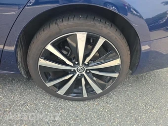 2022 Nissan Altima SR - miniatura 11