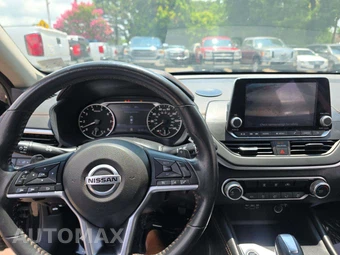 2022 Nissan Altima SR – miniatura 10