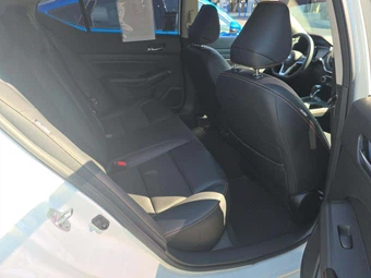 2022 Nissan Altima SR - miniatura 16