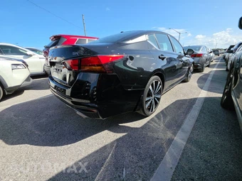 2022 Nissan Altima SR – miniatura 4