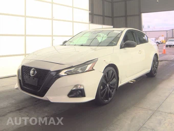 2022 Nissan Altima SR
