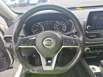 2022 Nissan Altima SR - miniatura 10