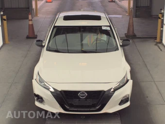 2022 Nissan Altima SR - miniatura 2