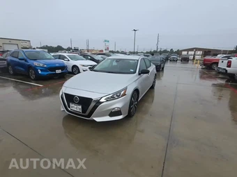 2022 Nissan Altima SR