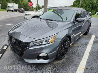 2022 Nissan Altima SR