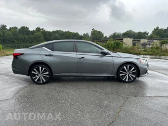 2022 Nissan Altima SR - miniatura 4