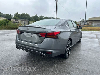 2022 Nissan Altima SR - miniatura 5