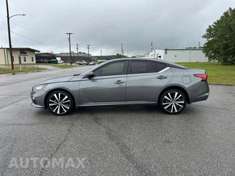 2022 Nissan Altima SR - miniatura 8