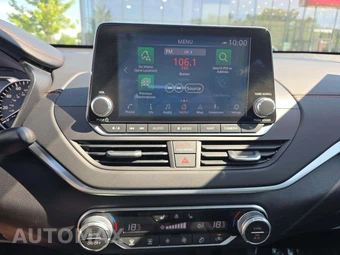 2022 Nissan Altima SR – miniatura 10