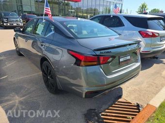2022 Nissan Altima SR – miniatura 2