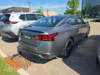 2022 Nissan Altima SR – miniatura 3