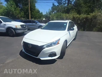 2022 Nissan Altima SR