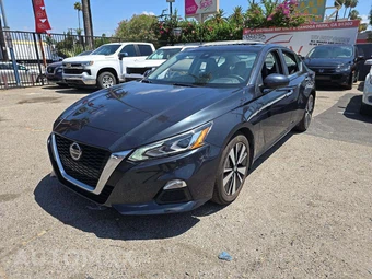 2022 Nissan Altima SV