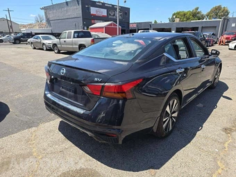 2022 Nissan Altima SV - miniatura 3