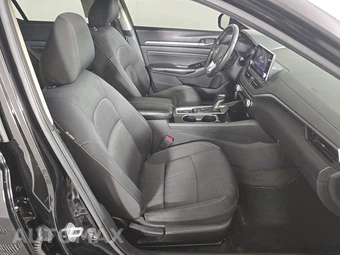 2022 Nissan Altima SV – miniatura 8