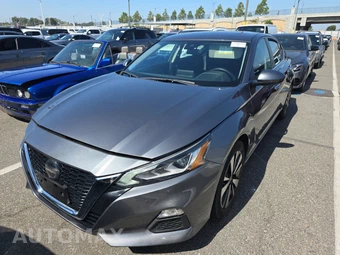 2022 Nissan Altima SV