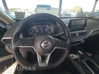 2022 Nissan Altima SV – miniatura 11