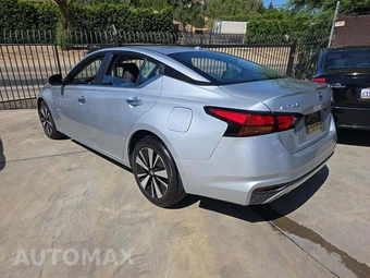 2022 Nissan Altima SV - miniatura 2