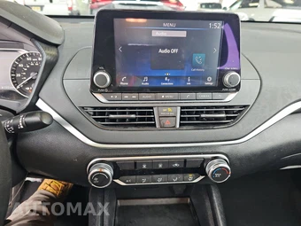2022 Nissan Altima SV - miniatura 11