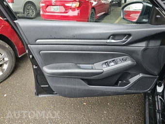 2022 Nissan Altima SV - miniatura 9