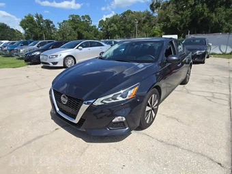 2022 Nissan Altima SV