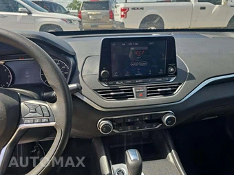 2022 Nissan Altima SV – miniatura 7