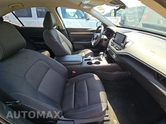 2022 Nissan Altima SV – miniatura 8