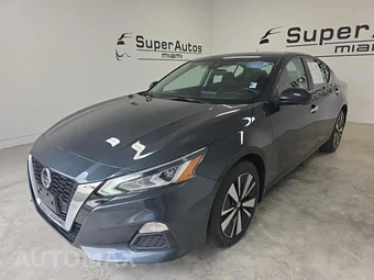 2022 Nissan Altima SV
