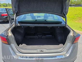 2022 Nissan Altima SV - miniatura 11