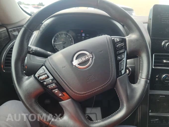 2022 Nissan Armada Platinum - miniatura 10