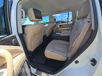2022 Nissan Armada Platinum - miniatura 13