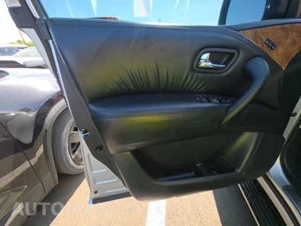 2022 Nissan Armada SL - miniatura 9