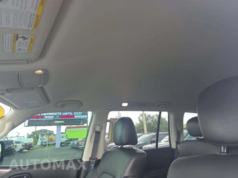2022 Nissan Armada SV – miniatura 8