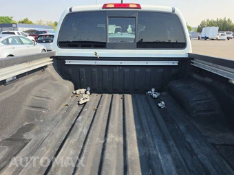 2022 Nissan Frontier PRO-4X Crew Cab Medium Bed - miniatura 16