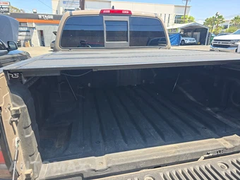 2022 Nissan Frontier PRO-X Crew Cab Medium Bed - miniatura 16