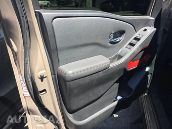 2022 Nissan Frontier PRO-X Crew Cab Medium Bed - miniatura 9