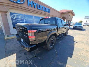 2022 Nissan Frontier PRO-X Crew Cab Medium Bed - miniatura 3