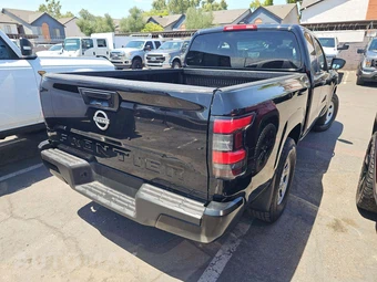 2022 Nissan Frontier S Extended Cab Long Bed – miniatura 3