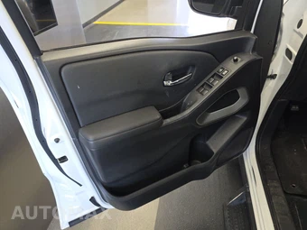 2022 Nissan Frontier SV Crew Cab Long Bed – miniatura 9