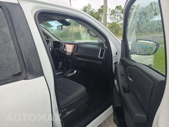 2022 Nissan Frontier SV Crew Cab Medium Bed – miniatura 18