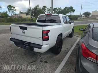 2022 Nissan Frontier SV Crew Cab Medium Bed – miniatura 3