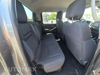 2022 Nissan Frontier SV Crew Cab Medium Bed – miniatura 16