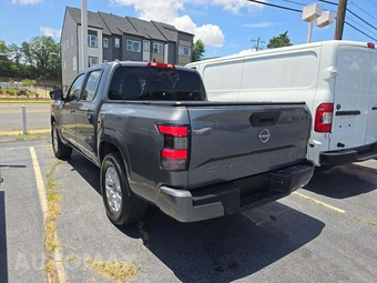 2022 Nissan Frontier SV Crew Cab Medium Bed – miniatura 2