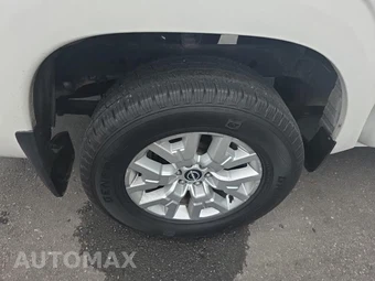 2022 Nissan Frontier SV Crew Cab Medium Bed – miniatura 10