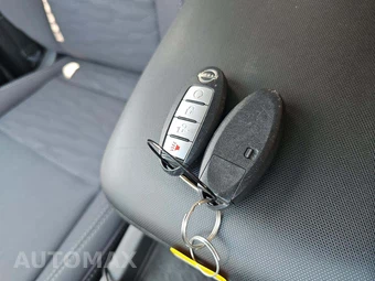 2022 Nissan Frontier SV Crew Cab Medium Bed – miniatura 8
