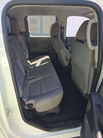 2022 Nissan Frontier SV Crew Cab Medium Bed – miniatura 16
